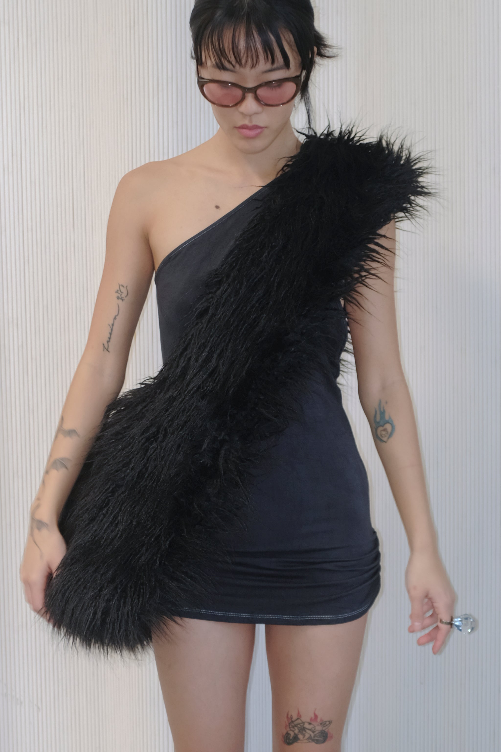 FUR TOTE BLACK SHAG – EMPATH
